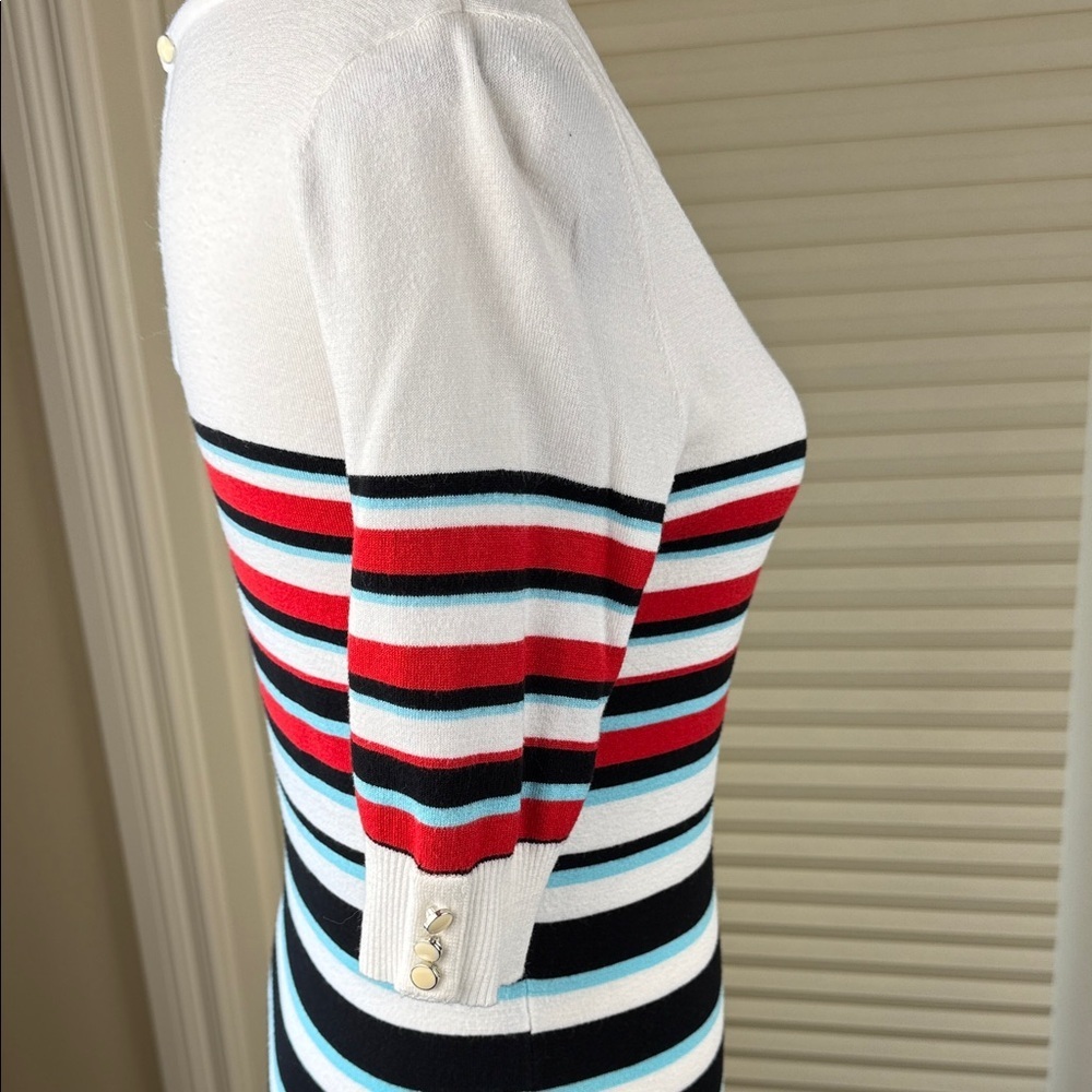 Le Chateau Top Size M Striped Stretch Knit Keyhole Back Fitted Short Sleeve - Picture 5 of 10